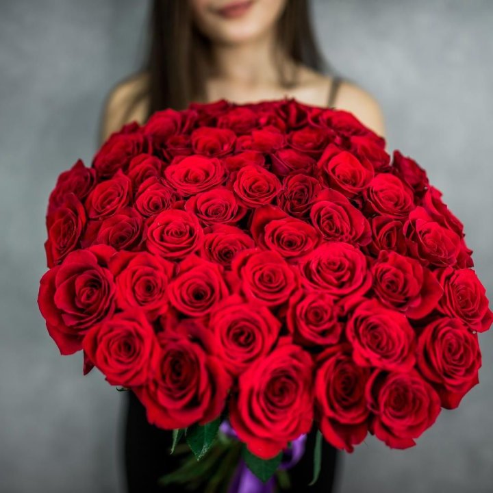 51 красная роза в Красной Поляне