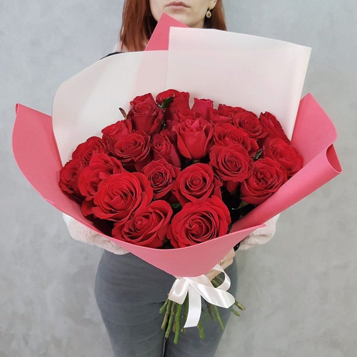 25 Красных роз рози вайт в Красной Поляне