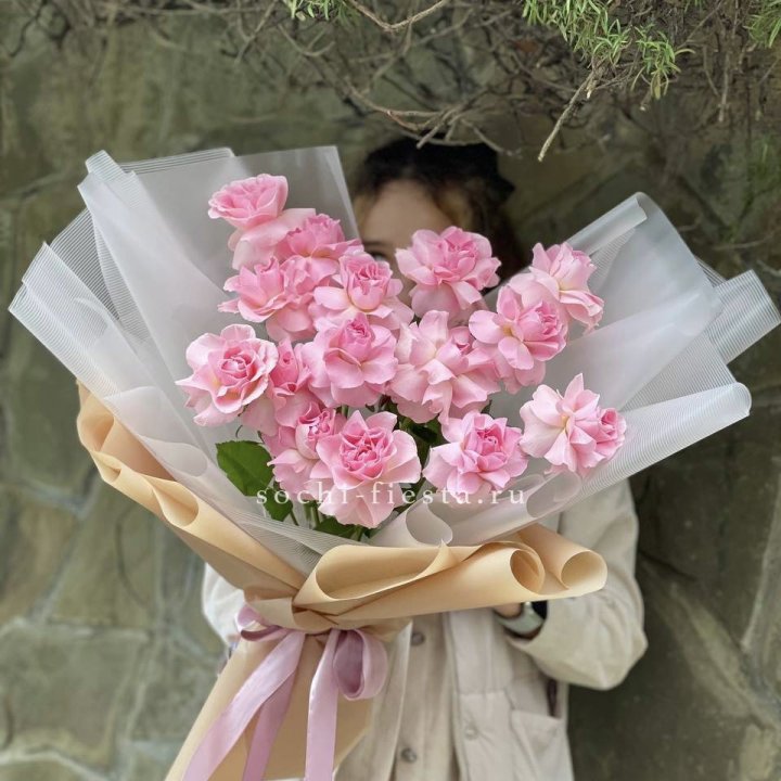 Букет из 15 французских роз Pink Dream в Красной Поляне