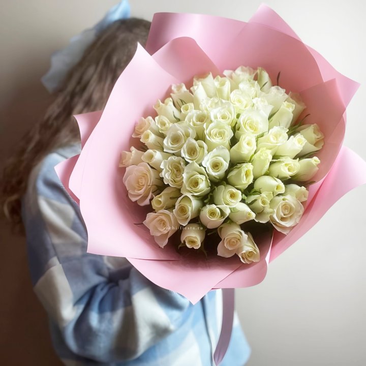 Букет из 51 белой розы (Кения) в Красной Поляне