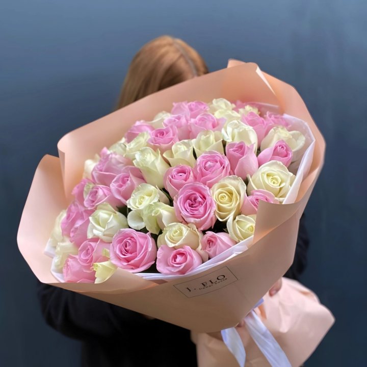 55 роз Микс нежности в Красной Поляне