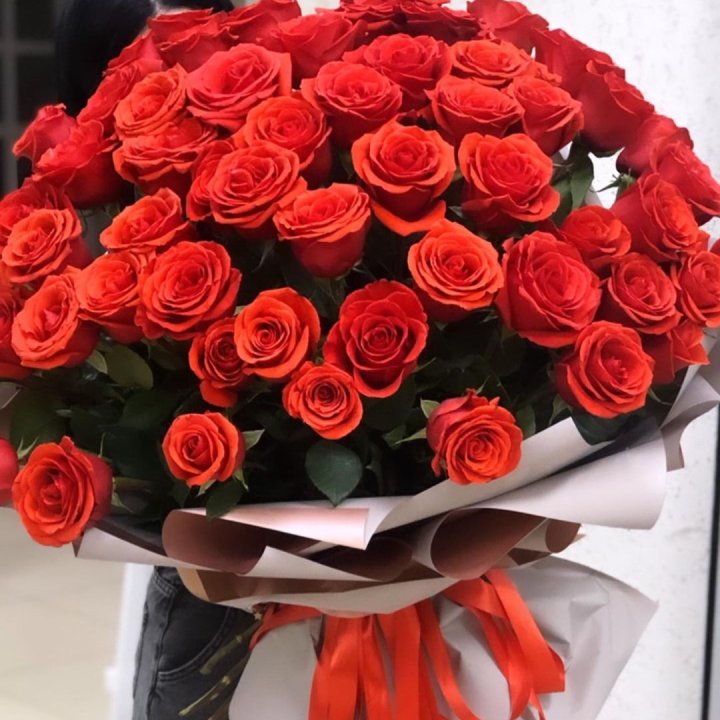 Букет высоких эквадорских роз  в Красной Поляне