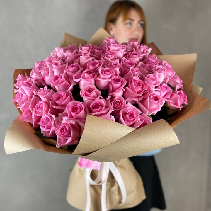 101 розовая роза в Красной Поляне