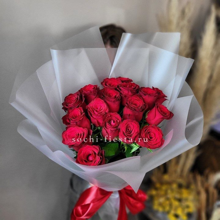 17 красных роз "Нет времени ждать" в Красной Поляне