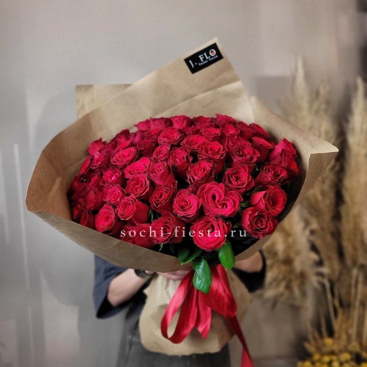 63 красных роз вайт в Красной Поляне