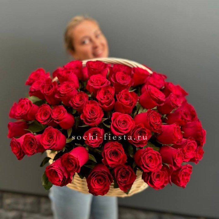 101 красная роза в корзине   в Красной Поляне