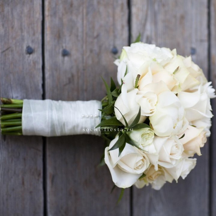 Свадебный букет №2 в Красной Поляне