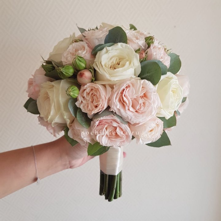 Свадебный букет №4 в Красной Поляне