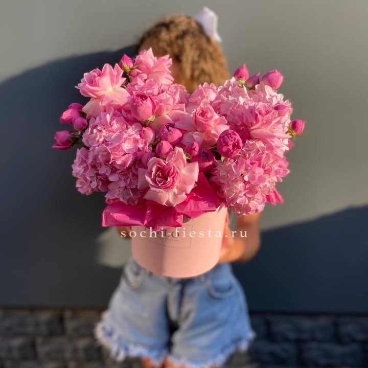 Цветочная композиция "Passion" в Красной Поляне