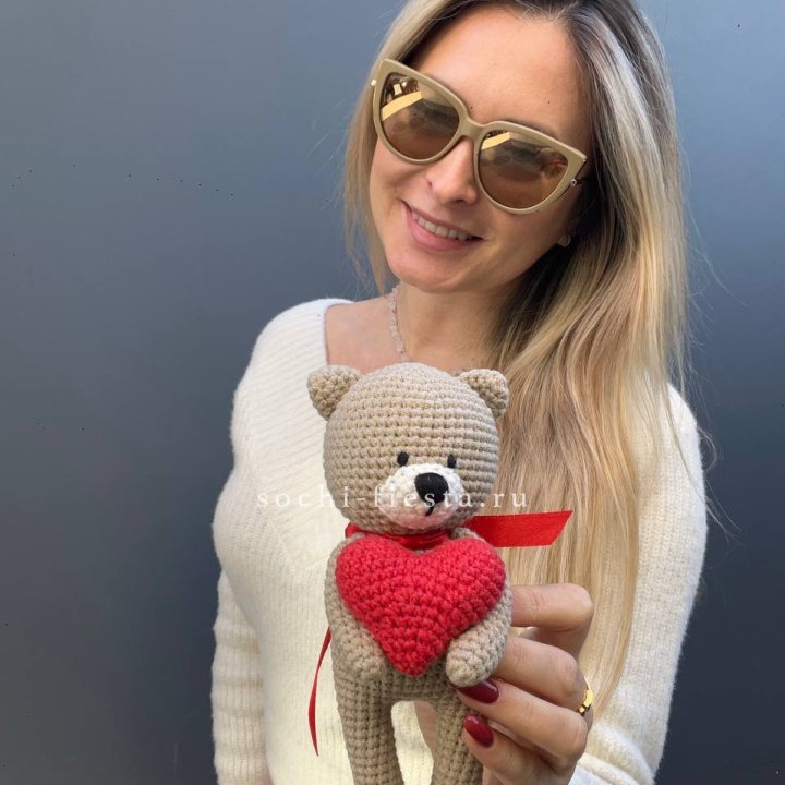 Мишка с сердцем ручной работы в Красной Поляне