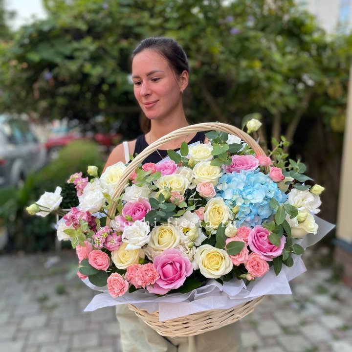 Цветочная корзина №2 в Красной Поляне