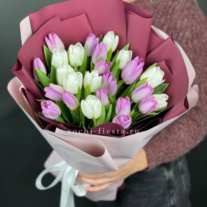25 тюльпанов микс в Красной Поляне