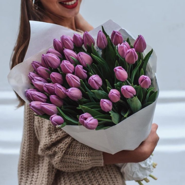 39 сиреневых тюльпанов в Красной Поляне