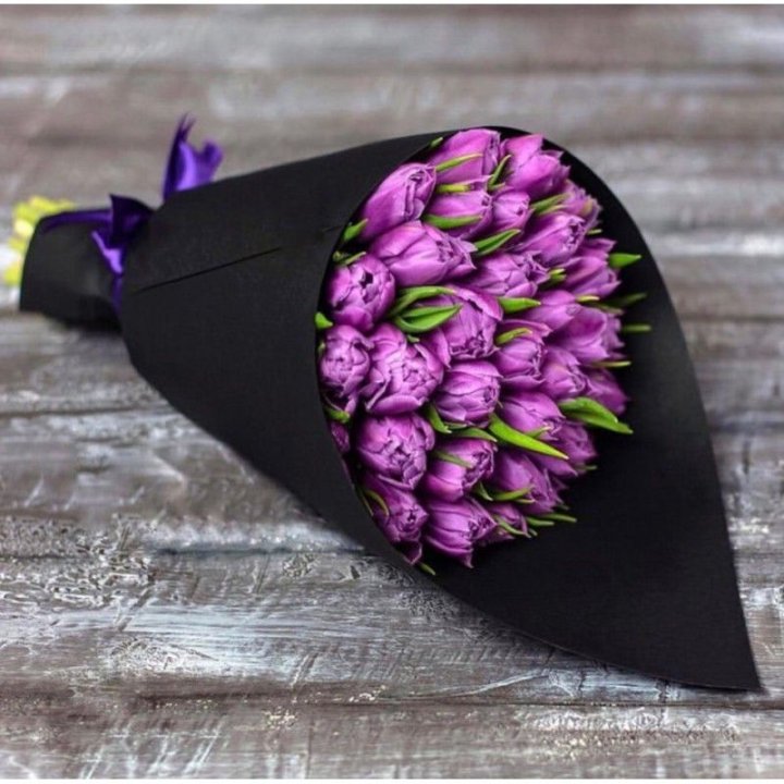 Пионовидные тюльпаны блэк в Красной Поляне