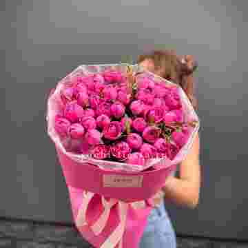 Кустовые розы букет Pink Мисти Баблс в Красной Поляне