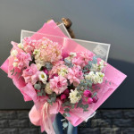 Заказать БУКЕТЫ ИЗ ЦВЕТОВ в Красной Поляне с доставкой и по самым низким ценам